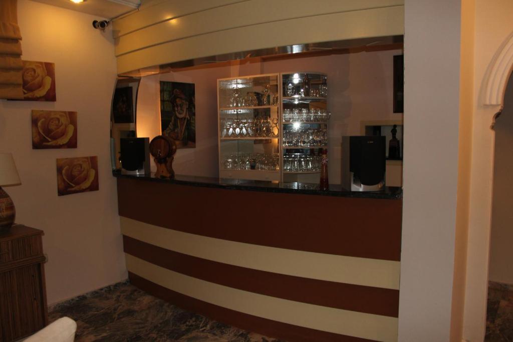 Hotel Villa Granada Antalya Bagian luar foto